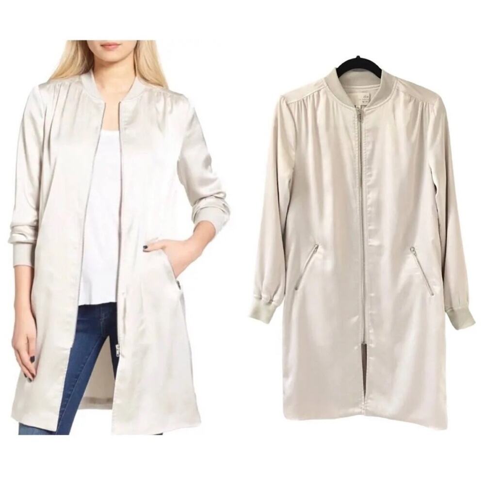 J.O.A. satin looking taupe champagne long lightweight zippered jacket sz M
 b14